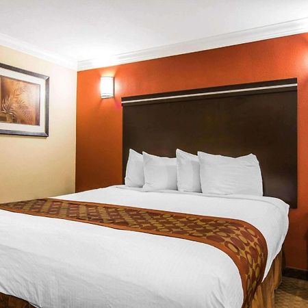 Rodeway Inn & Suites Corona Eksteriør billede