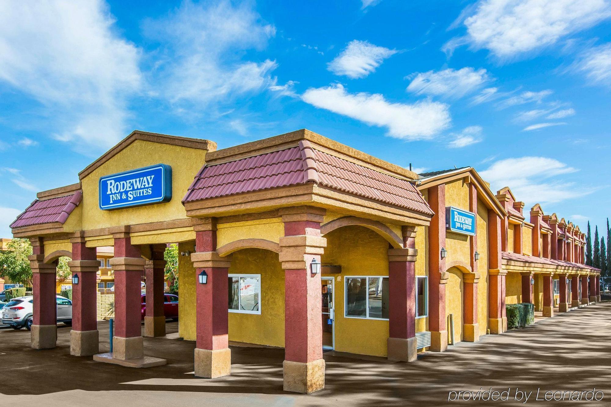 Rodeway Inn & Suites Corona Eksteriør billede