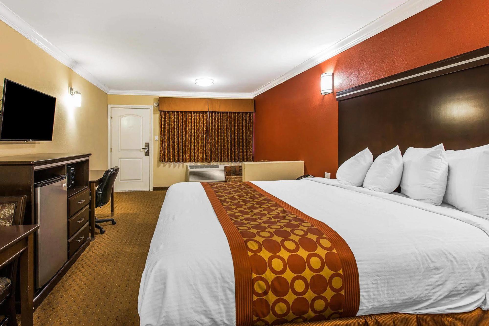 Rodeway Inn & Suites Corona Eksteriør billede